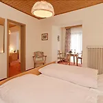 Zum Hirschen 3*
